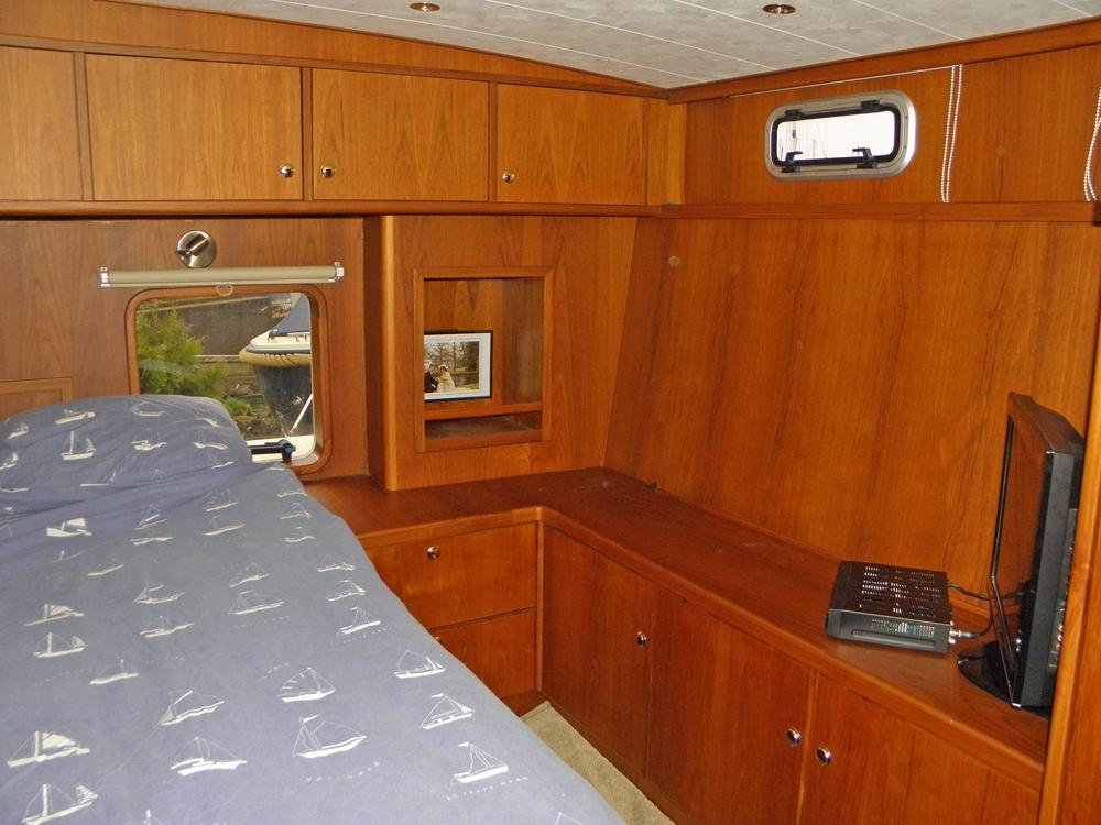 Aft cabin, Accommodation